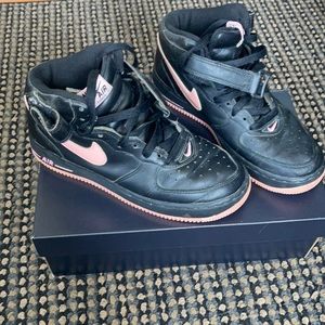 Women’s Nike Air Force 1 size 7.5 Black with pink